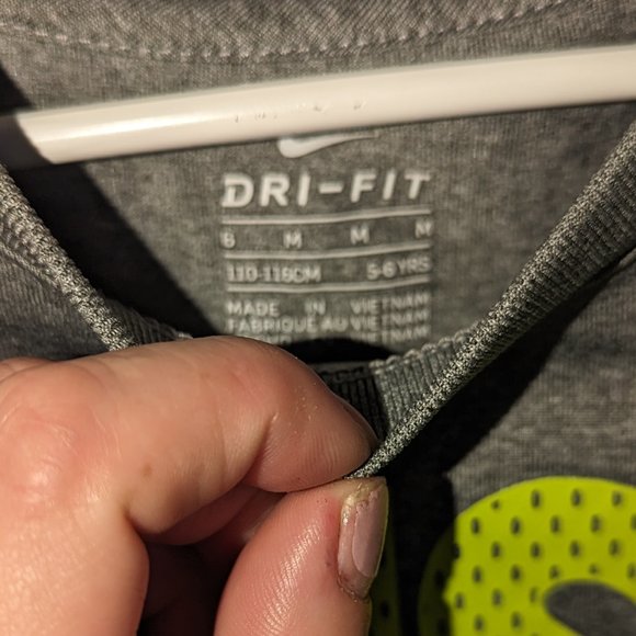 Boy's Nike 3-piece Outfit size small - Picture 6 of 6